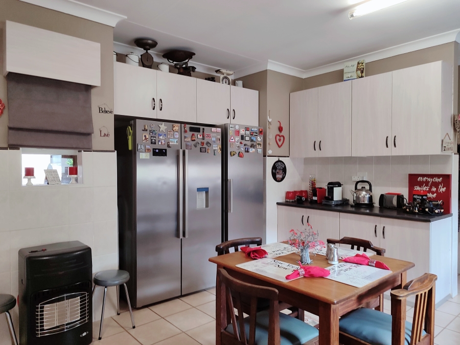 4 Bedroom Property for Sale in Wilkoppies North West